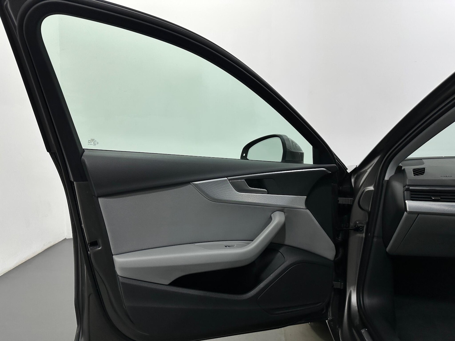 Used Audi A4 Avant 2022 for sale - 77637521: Photo 40