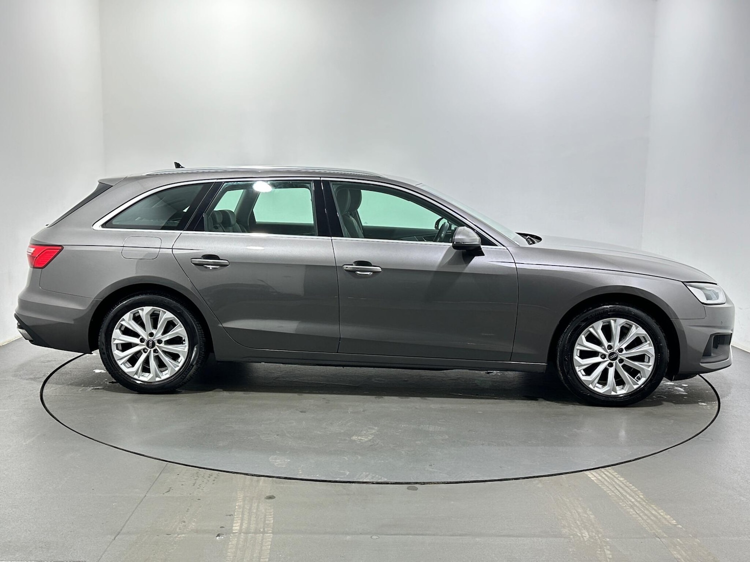 Used Audi A4 Avant 2022 for sale - 77637521: Photo 9