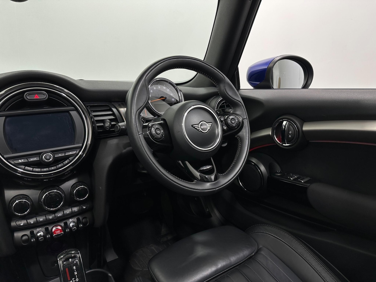 Used MINI Convertible 2019 for sale - 77238543: Photo 11