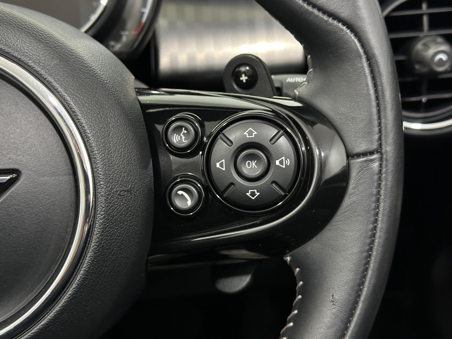 Used MINI Convertible 2019 for sale - 77238543: Photo 15