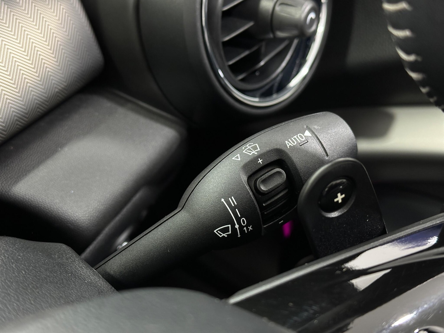 Used MINI Convertible 2019 for sale - 77238543: Photo 16