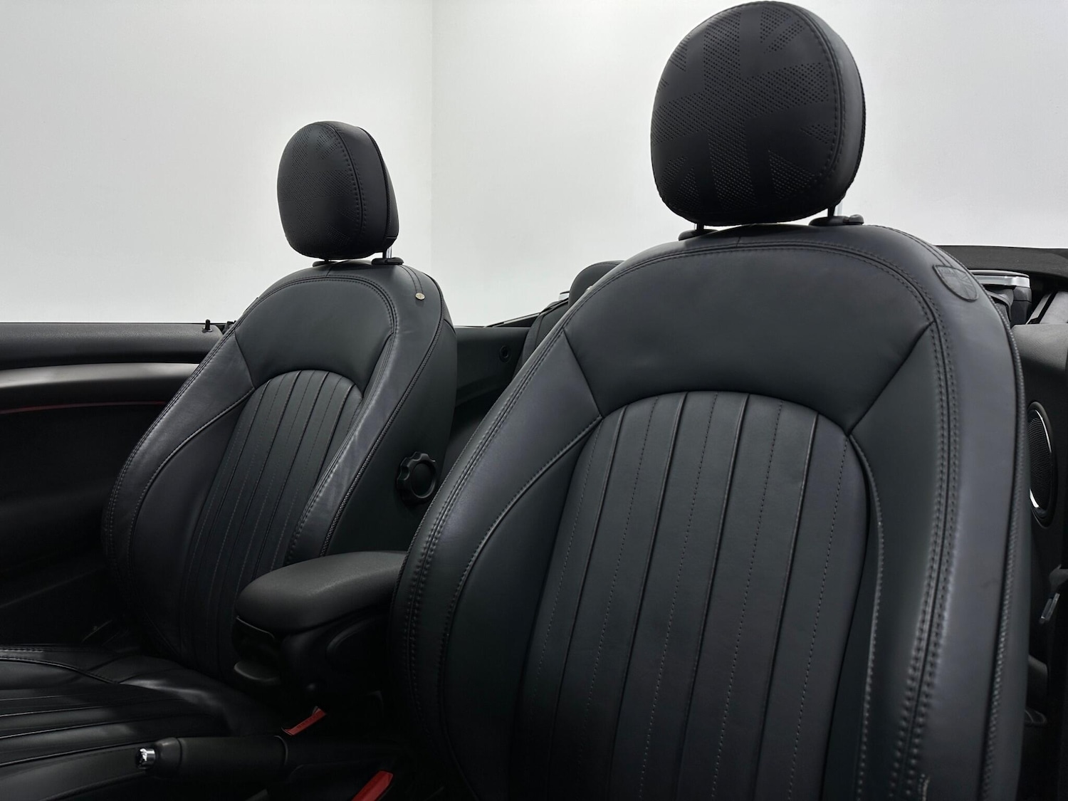 Used MINI Convertible 2019 for sale - 77238543: Photo 36