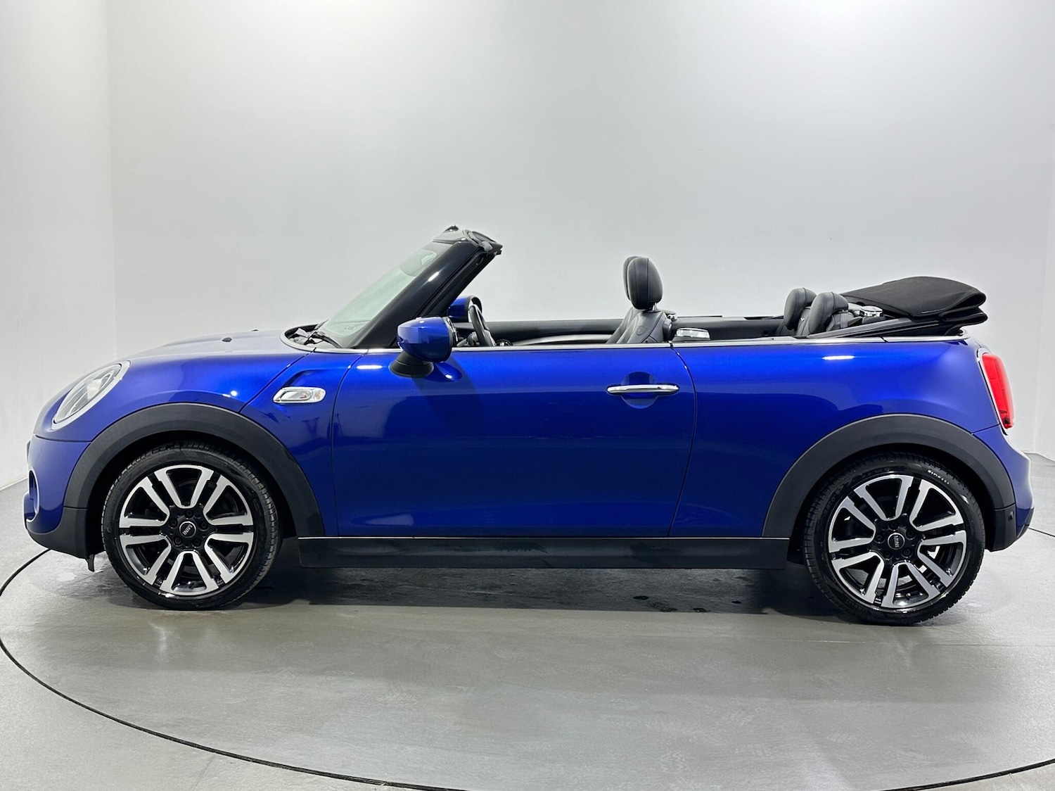 Used MINI Convertible 2019 for sale - 77238543: Photo 5