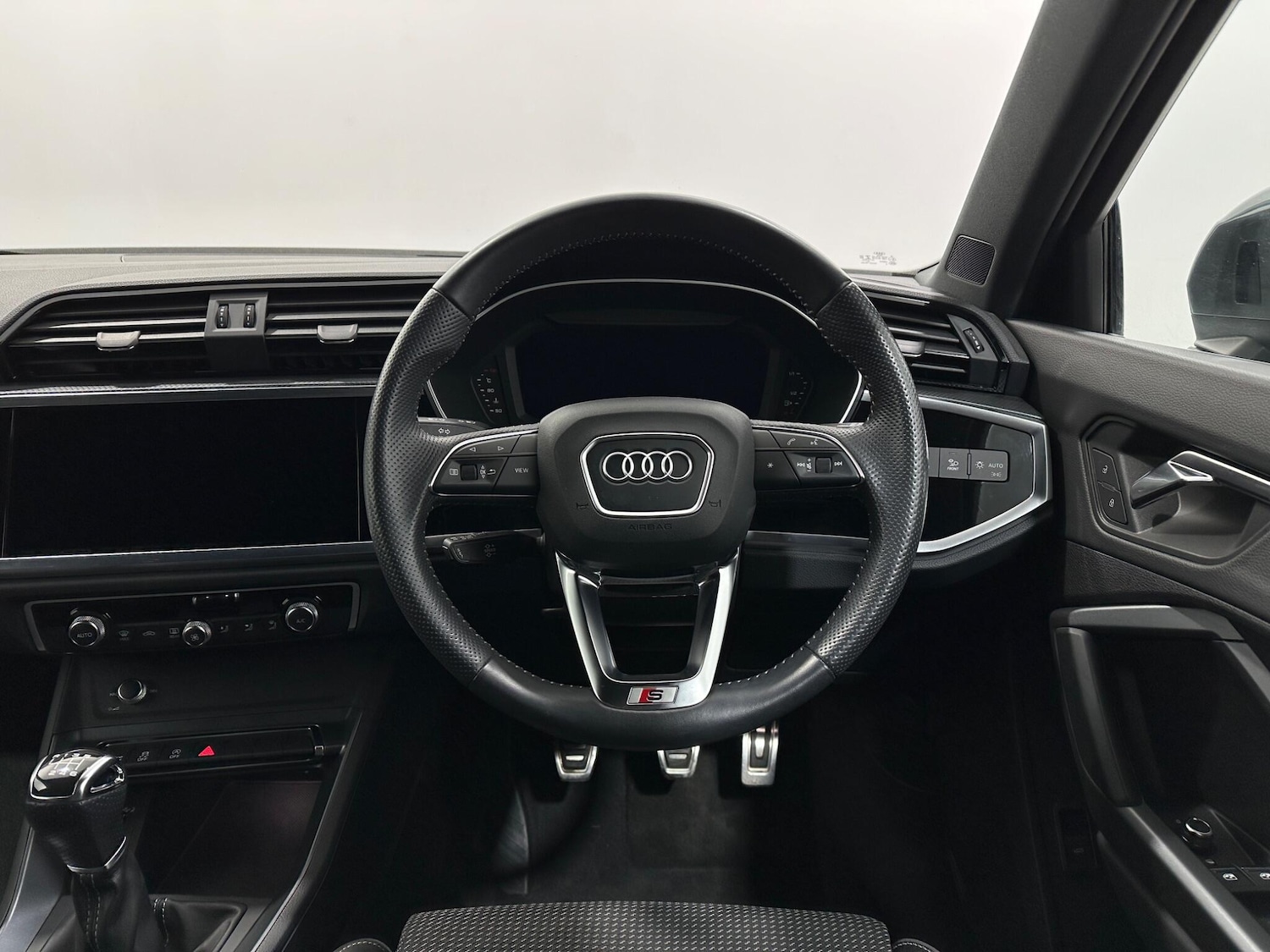Used Audi Q3 2019 for sale - 77131958: Photo 12