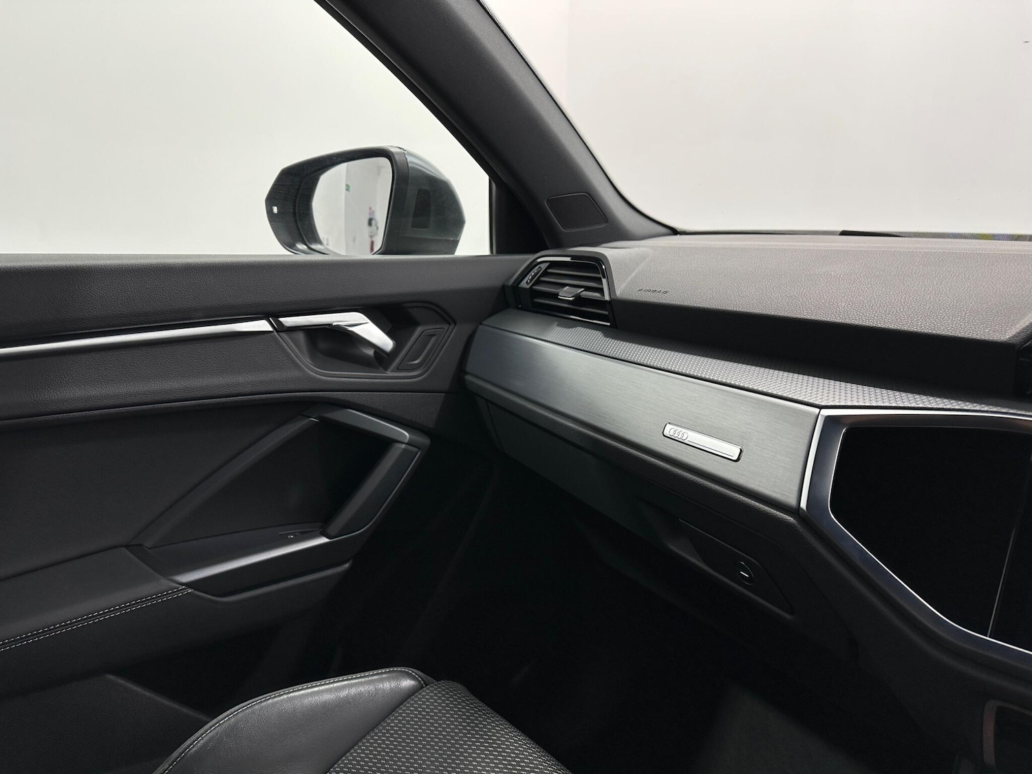 Used Audi Q3 2019 for sale - 77131958: Photo 24