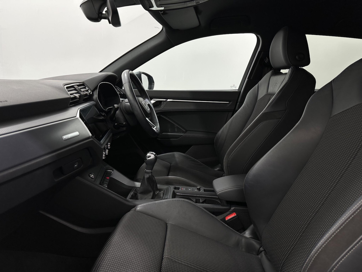 Used Audi Q3 2019 for sale - 77131958: Photo 32