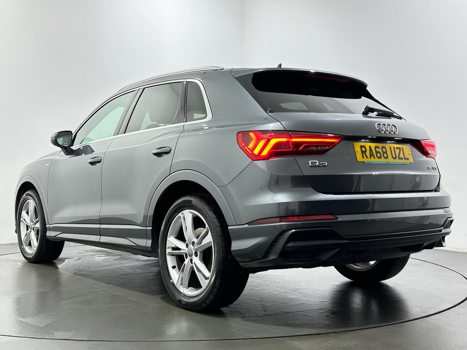 Used Audi Q3 2019 for sale - 77131958: Photo 46