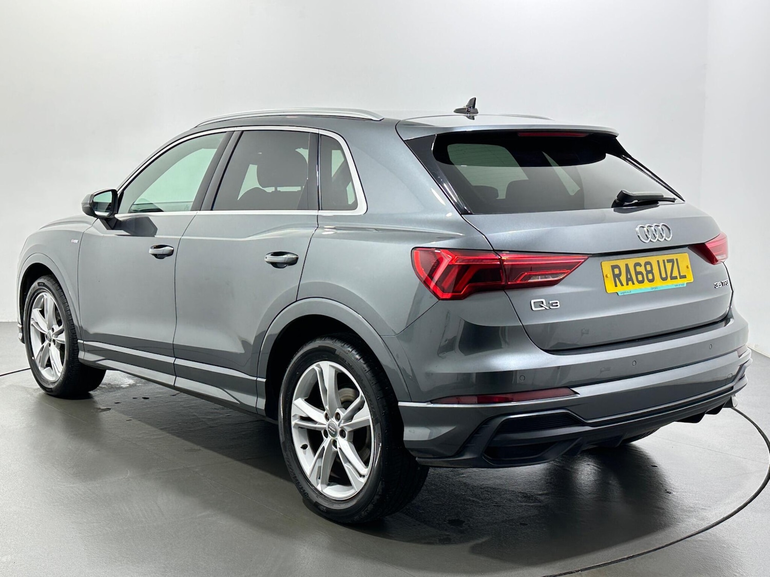 Used Audi Q3 2019 for sale - 77131958: Photo 6