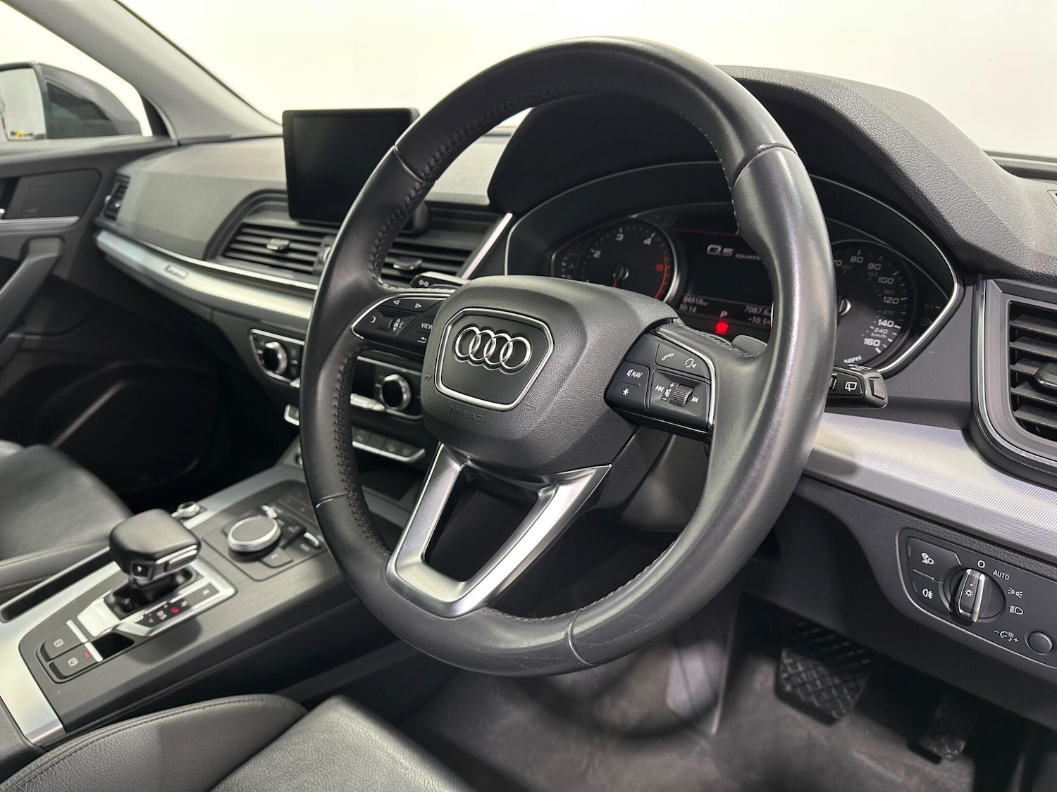 Used Audi Q5 2018 for sale - 76878996: Photo 10