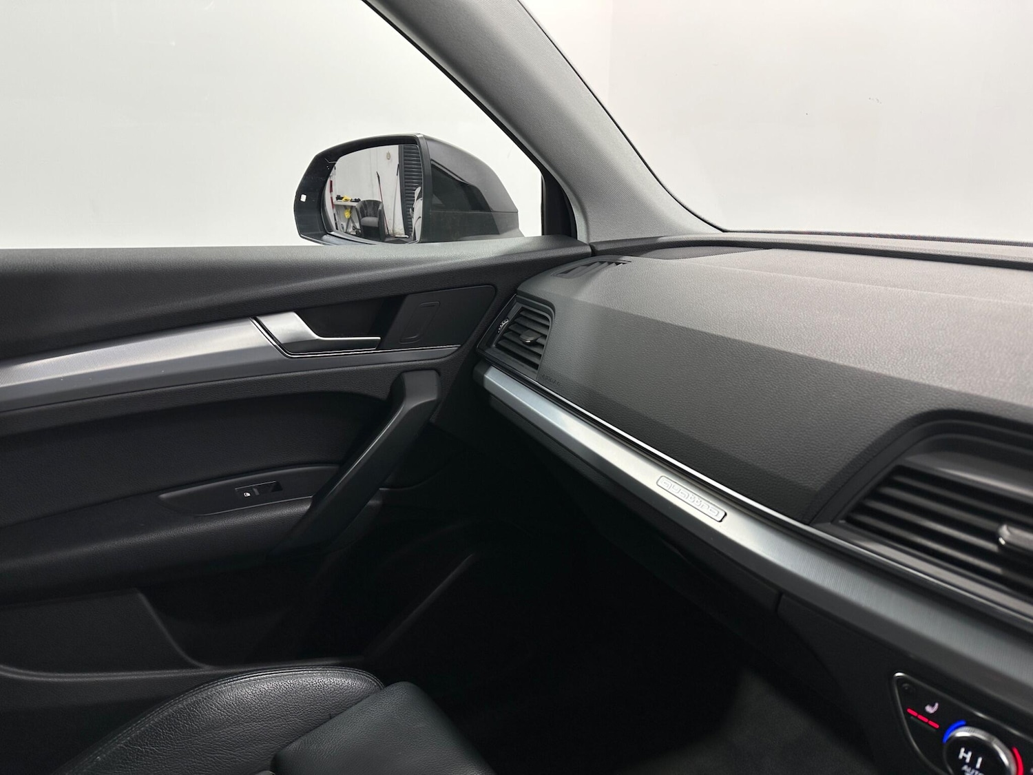 Used Audi Q5 2018 for sale - 76878996: Photo 28