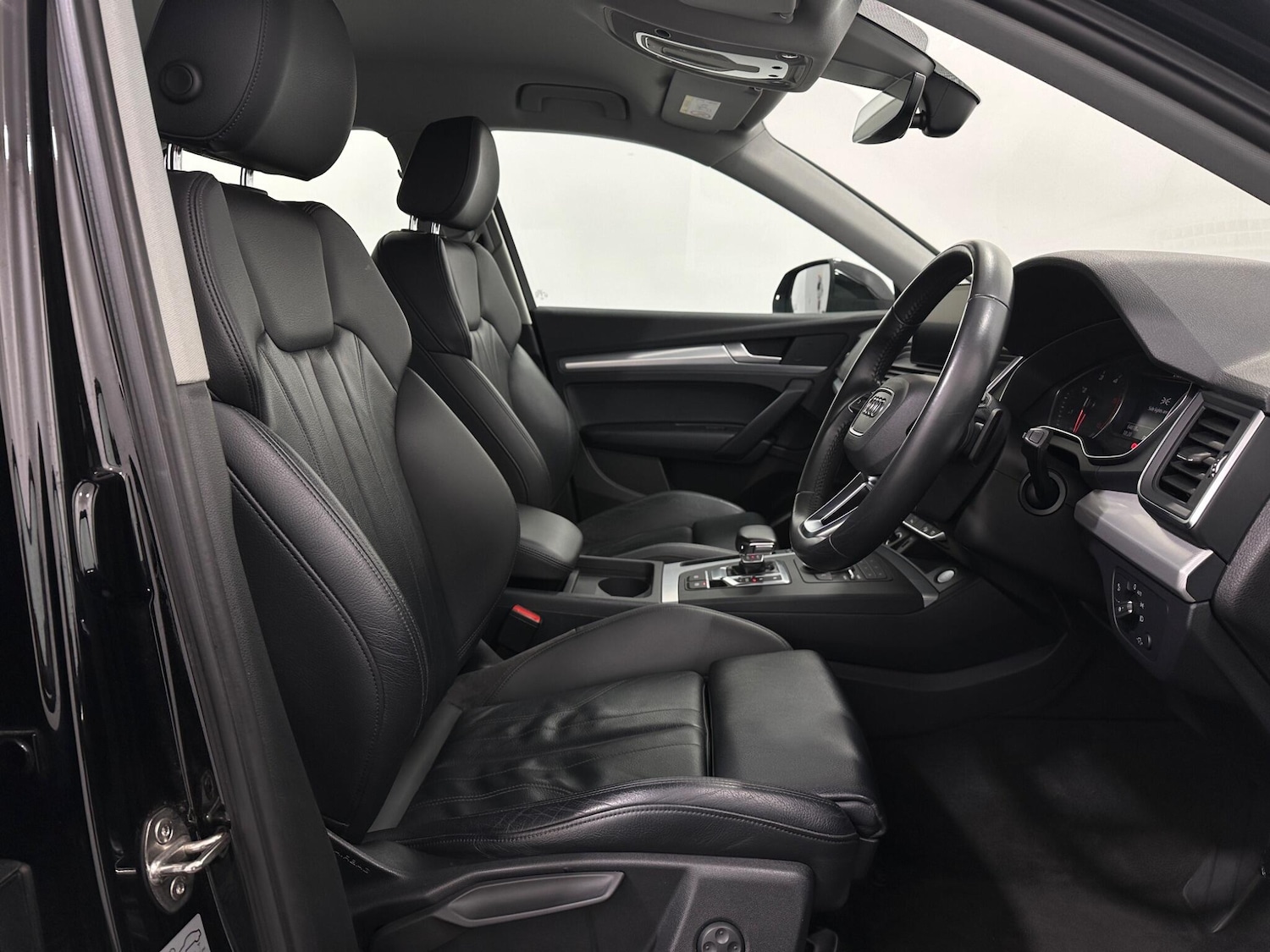 Used Audi Q5 2018 for sale - 76878996: Photo 31