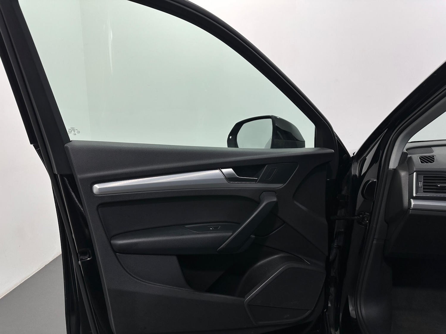 Used Audi Q5 2018 for sale - 76878996: Photo 38