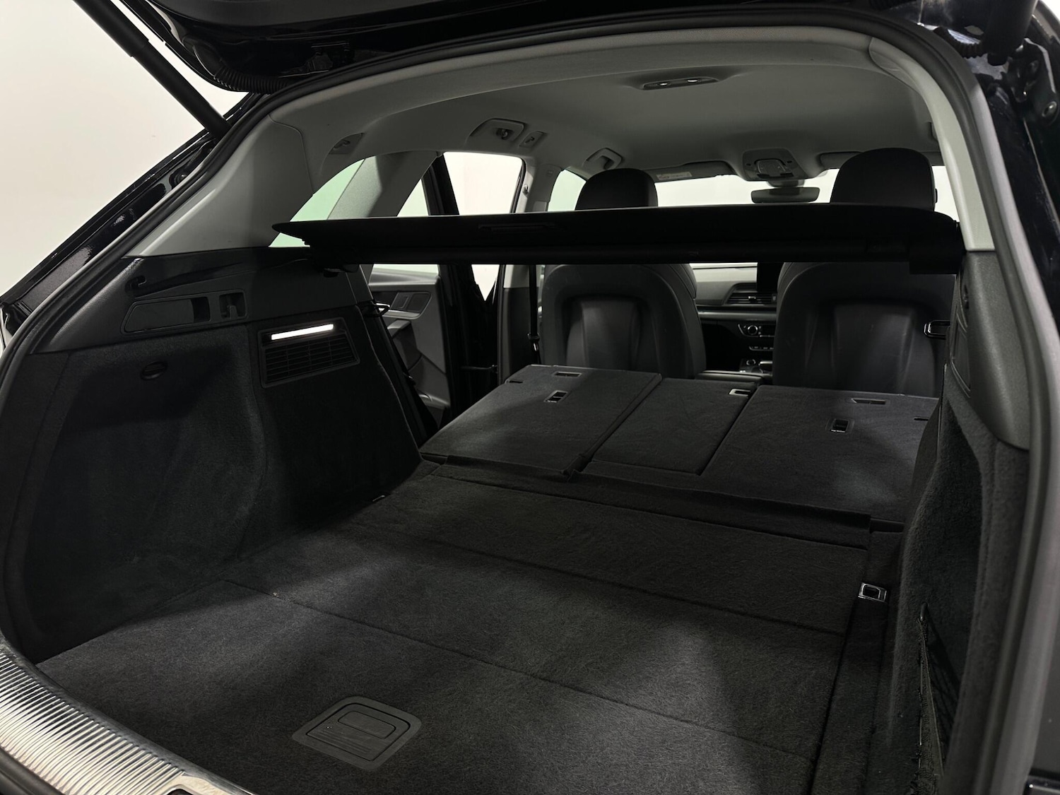 Used Audi Q5 2018 for sale - 76878996: Photo 48