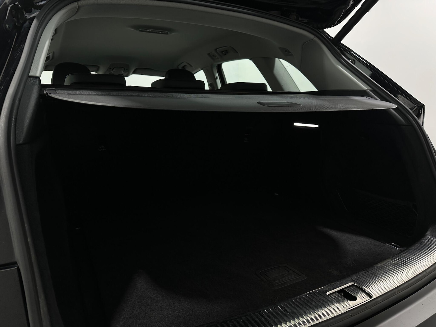 Used Audi Q5 2018 for sale - 76878996: Photo 50