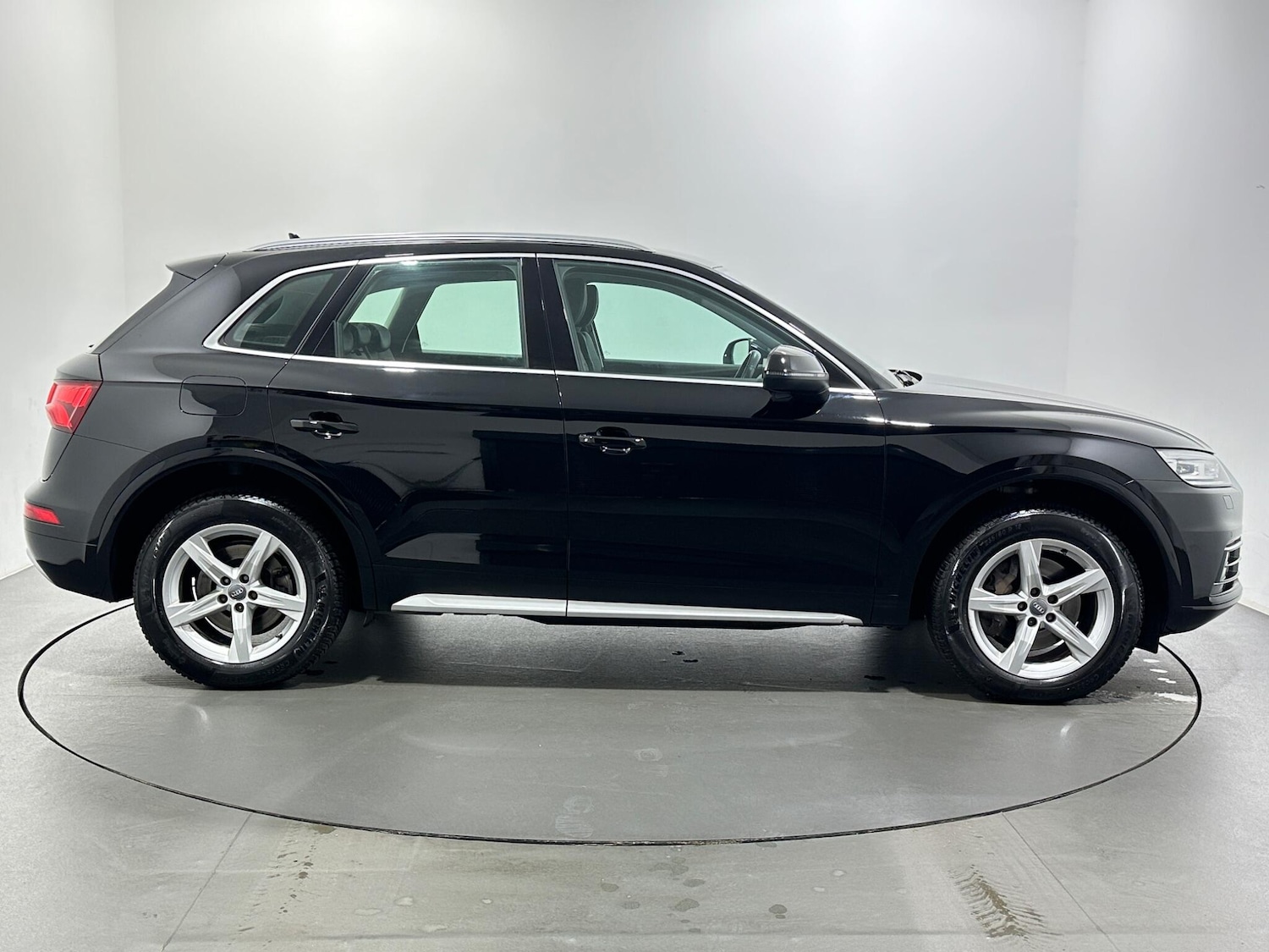 Used Audi Q5 2018 for sale - 76878996: Photo 9