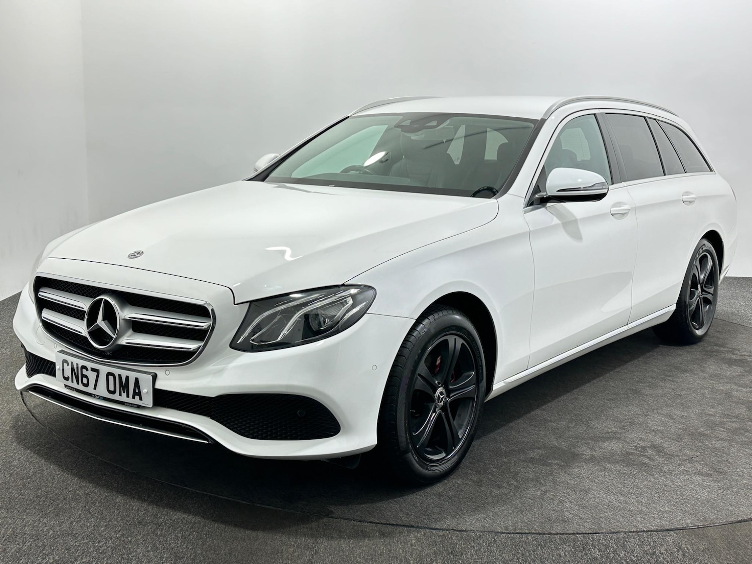 Used Mercedes-Benz E Class 2017 for sale - 76878867: Photo 4