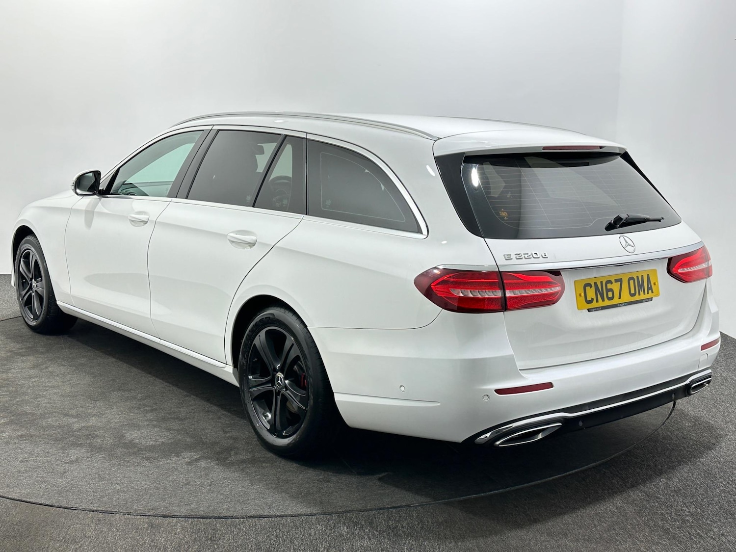 Used Mercedes-Benz E Class 2017 for sale - 76878867: Photo 6