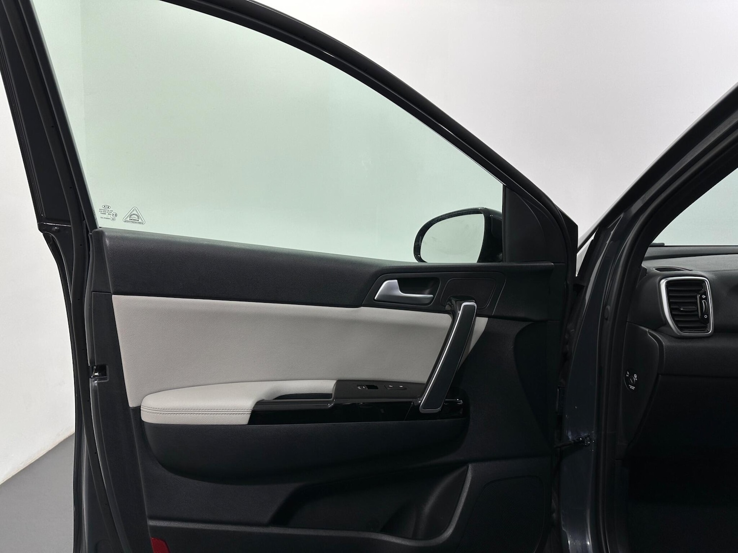 Used Kia Sportage for sale - 77344066: Photo 37