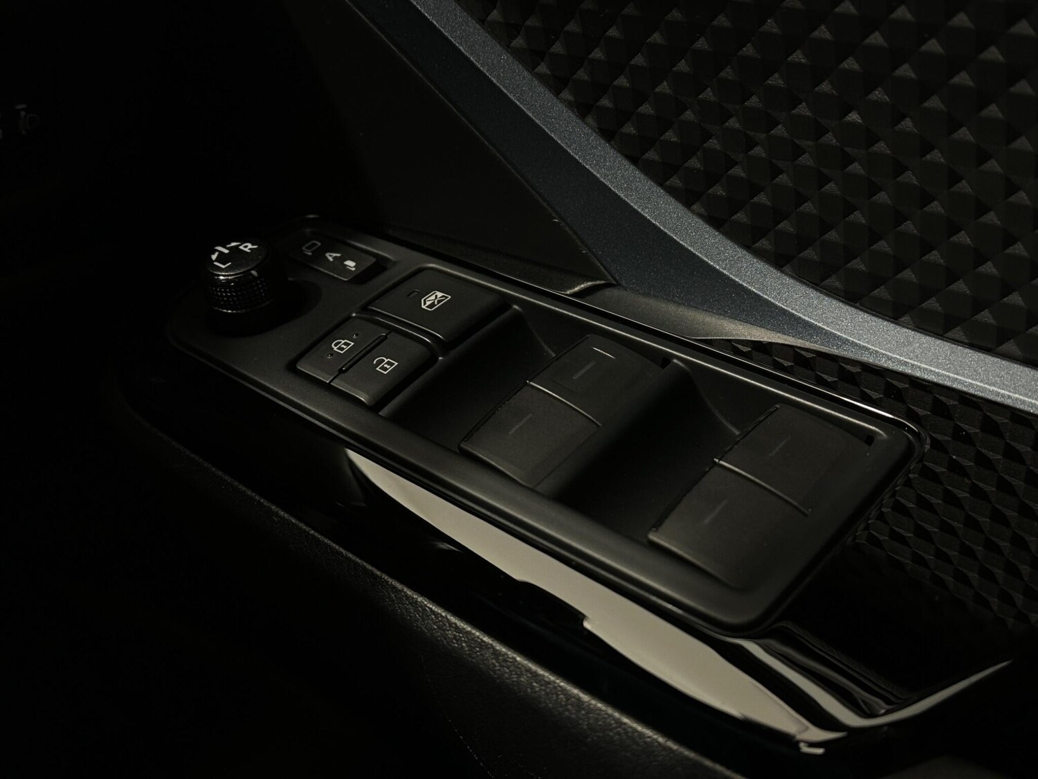 Used Toyota C-HR 2022 for sale - 78020428: Photo 18