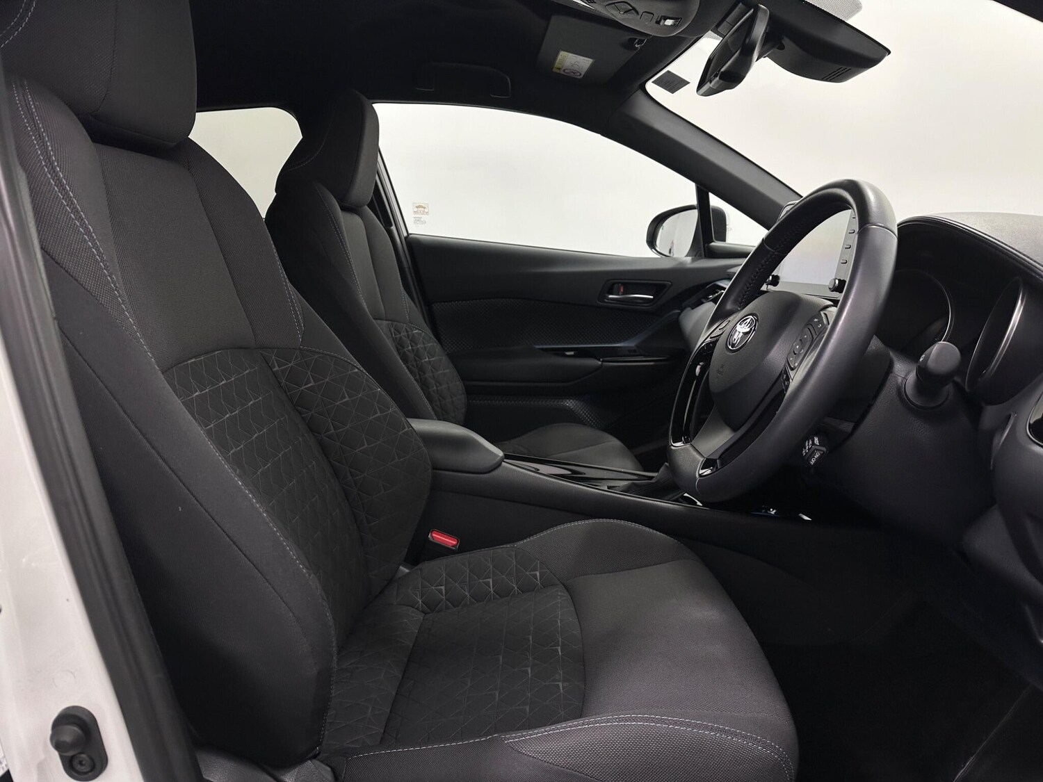 Used Toyota C-HR 2022 for sale - 78020428: Photo 30