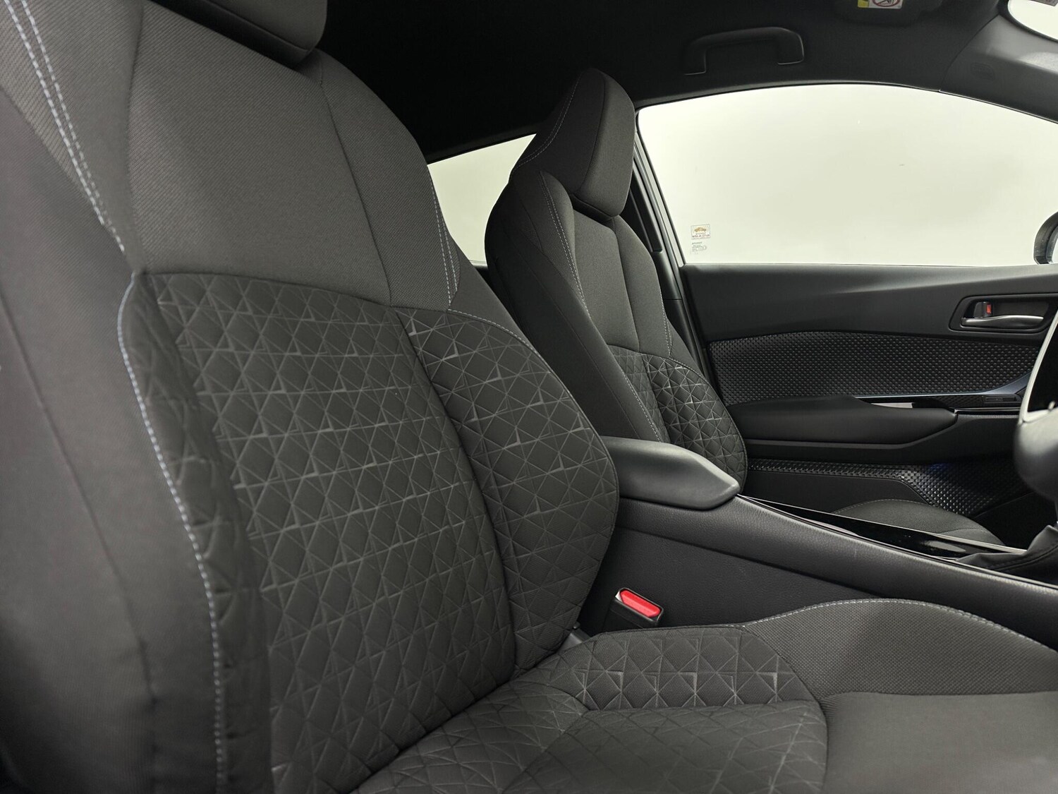 Used Toyota C-HR 2022 for sale - 78020428: Photo 31