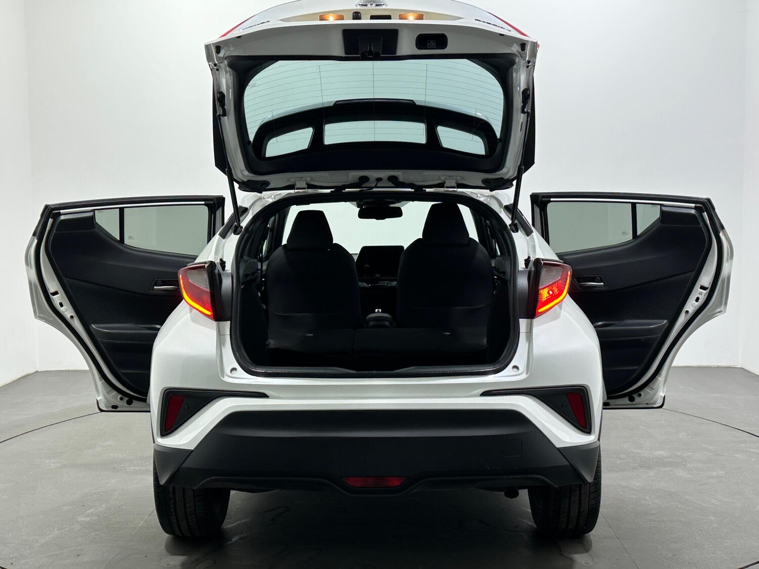 Used Toyota C-HR 2022 for sale - 78020428: Photo 44