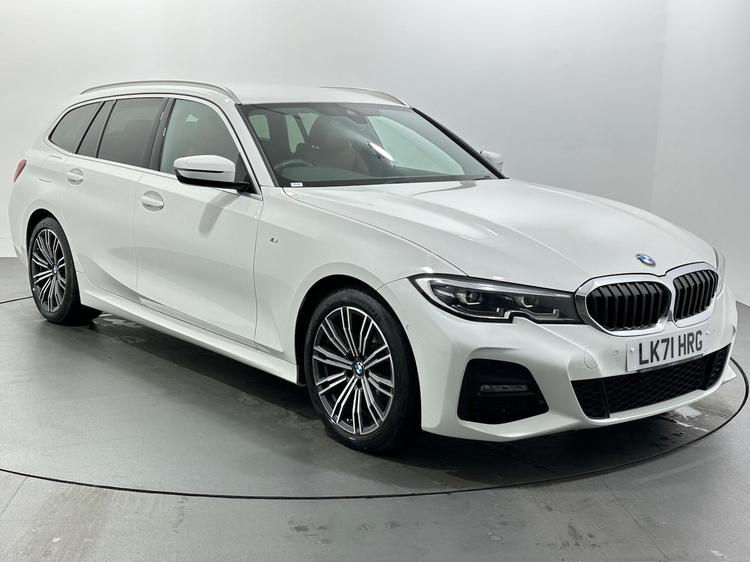 Used BMW 3 Series 2021 for sale - 76878956: Photo 1