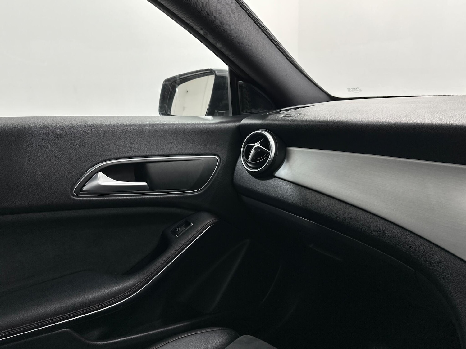 Used Mercedes-Benz CLA 2019 for sale - 77550225: Photo 28