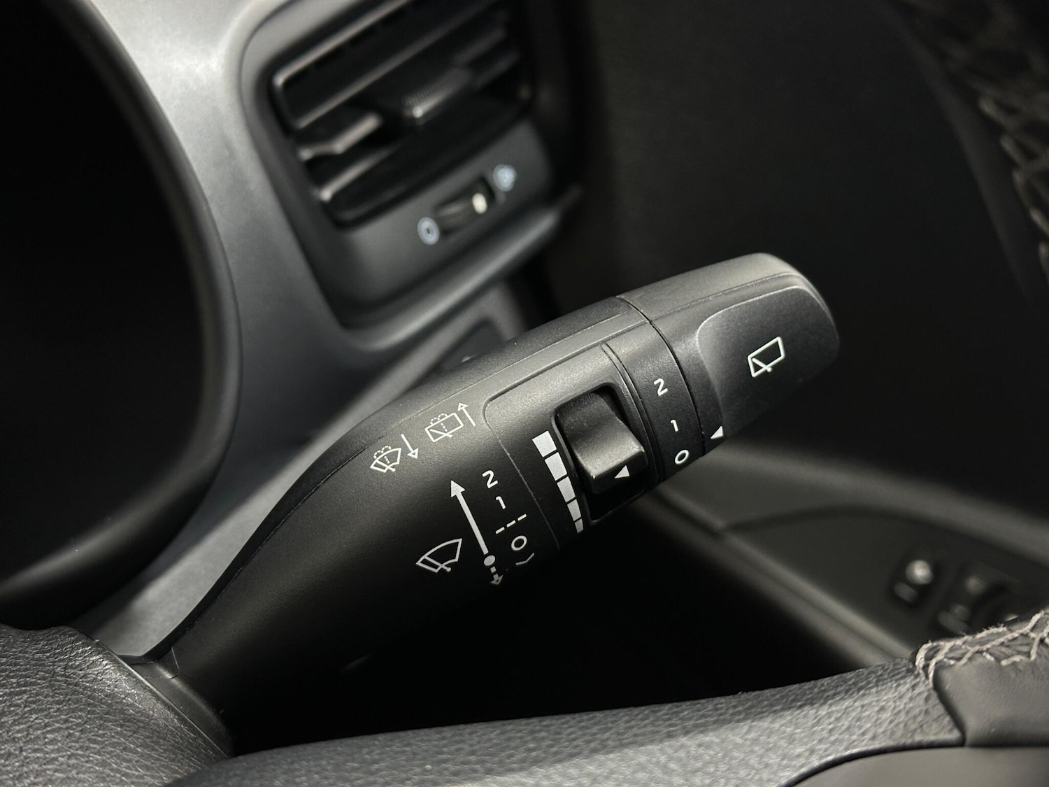 Used Kia Stonic for sale - 78127740: Photo 17