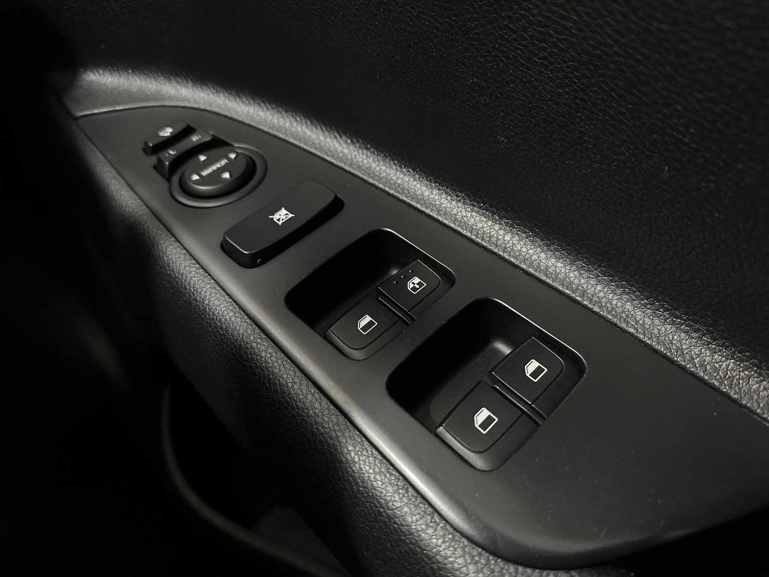 Used Kia Stonic for sale - 78127740: Photo 19