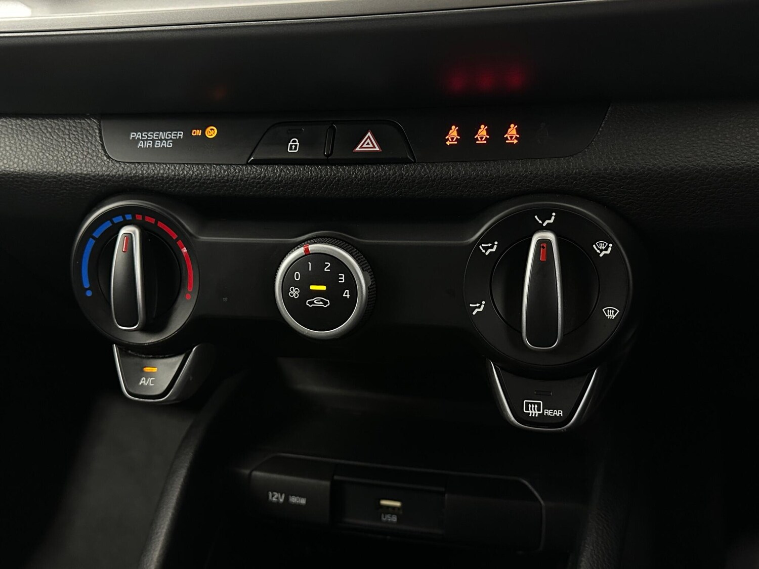 Used Kia Stonic for sale - 78127740: Photo 21