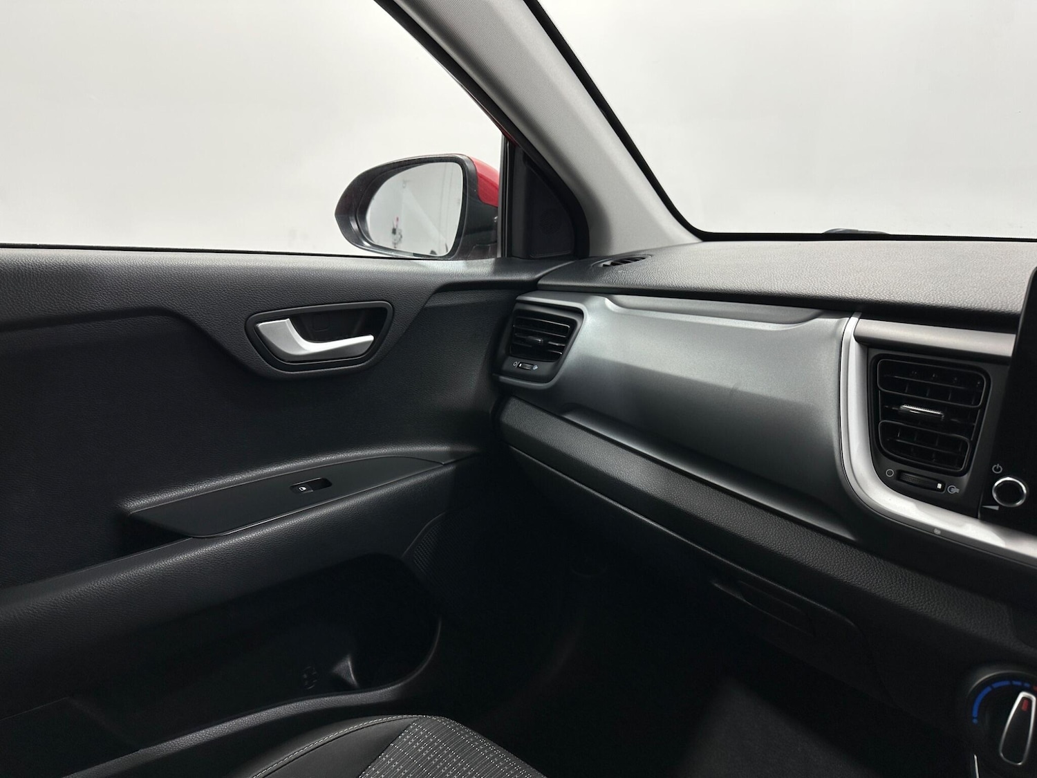 Used Kia Stonic for sale - 78127740: Photo 24