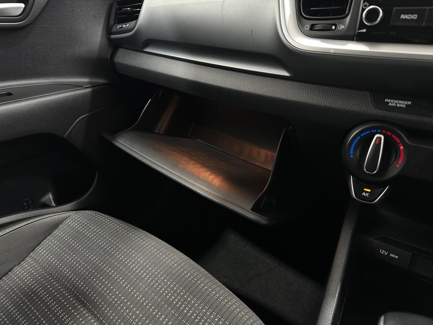 Used Kia Stonic for sale - 78127740: Photo 25