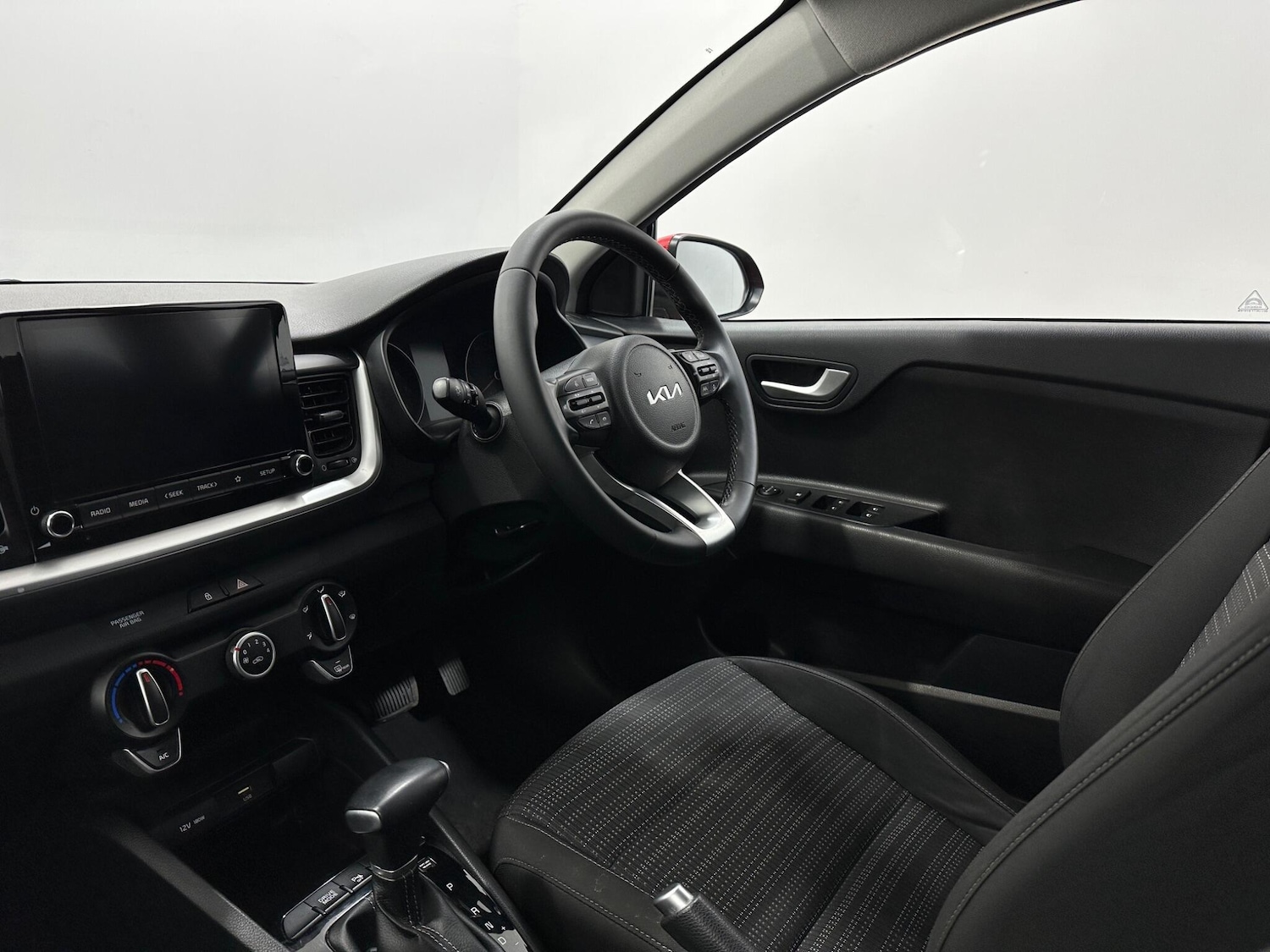 Used Kia Stonic for sale - 78127740: Photo 28