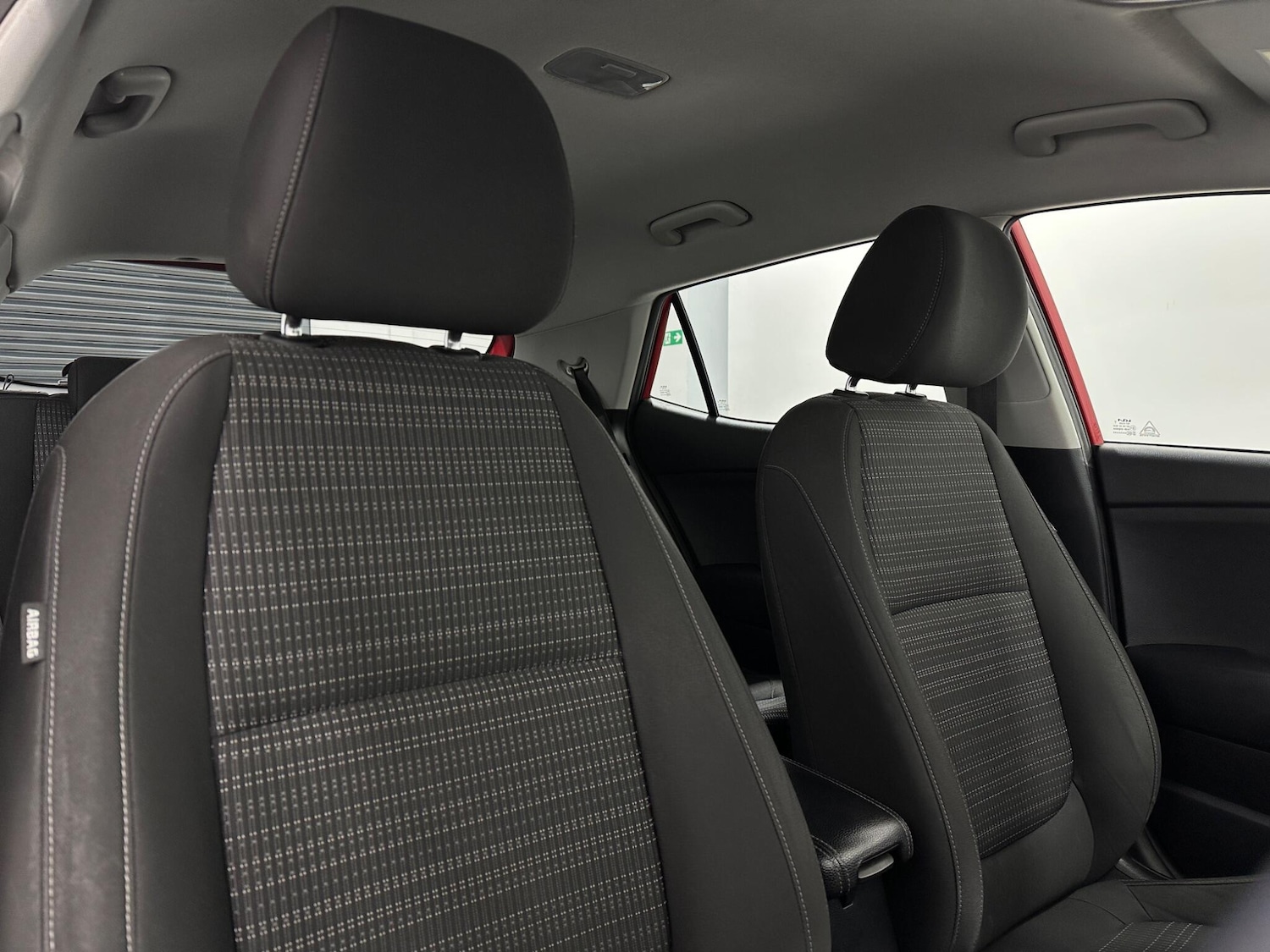 Used Kia Stonic for sale - 78127740: Photo 30