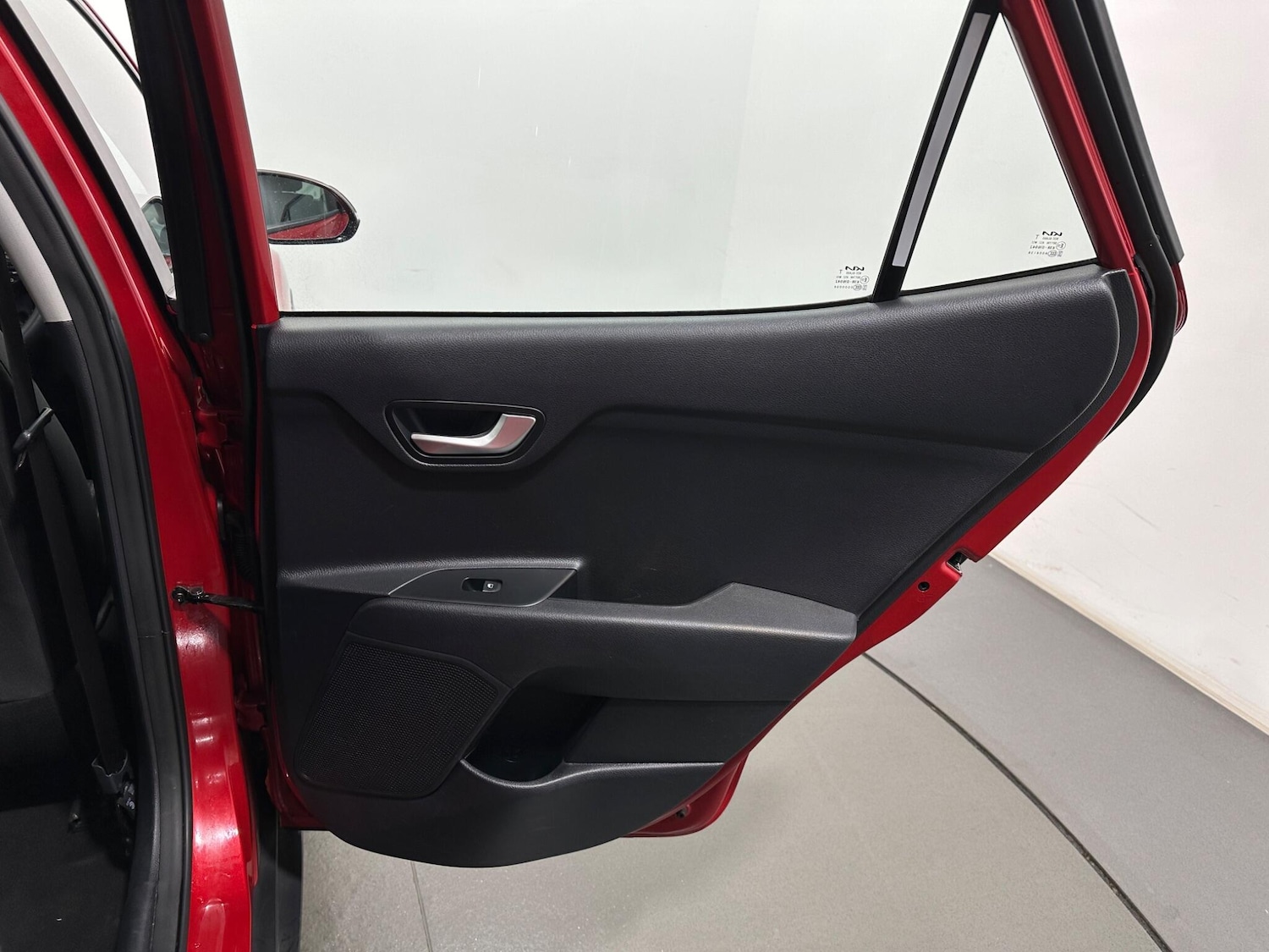 Used Kia Stonic for sale - 78127740: Photo 40