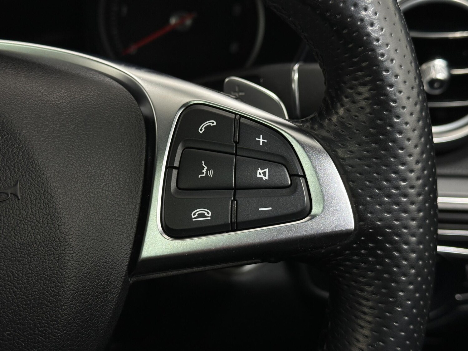 Used Mercedes-Benz GLC 2018 for sale - 77510349: Photo 16