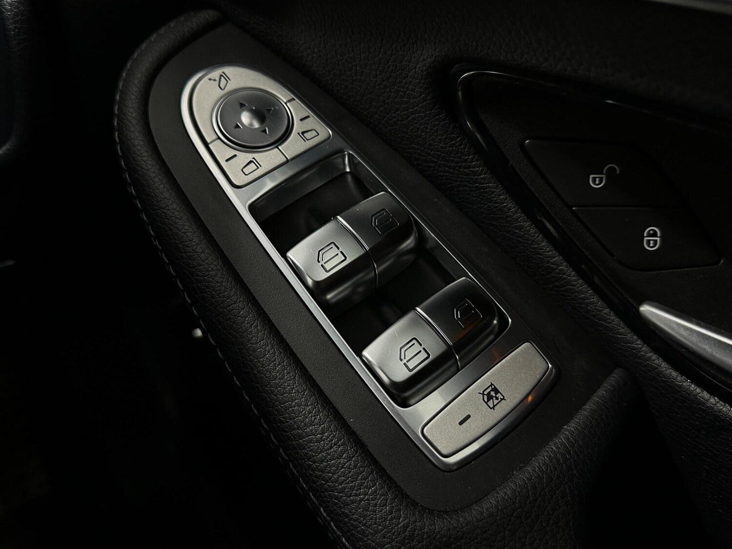 Used Mercedes-Benz GLC 2018 for sale - 77510349: Photo 19