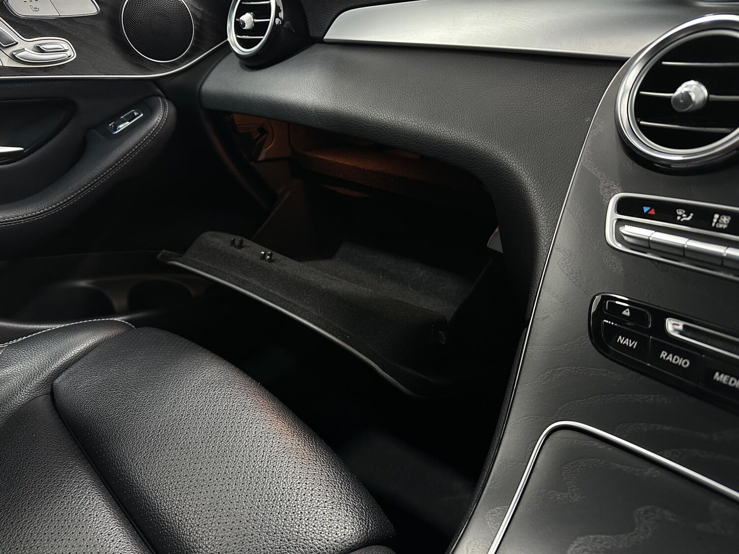 Used Mercedes-Benz GLC 2018 for sale - 77510349: Photo 29