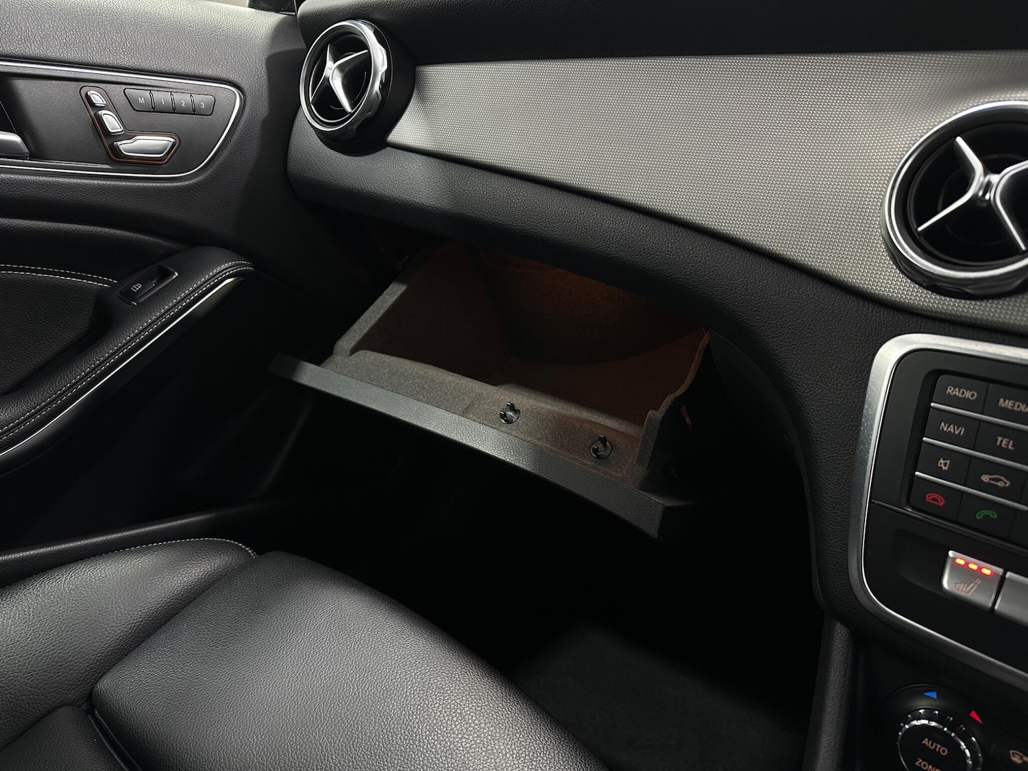 Used Mercedes-Benz GLA 2019 for sale - 77977866: Photo 30