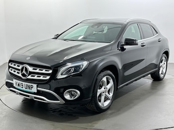 Used Mercedes-Benz GLA 2019 for sale - 77977866: Photo