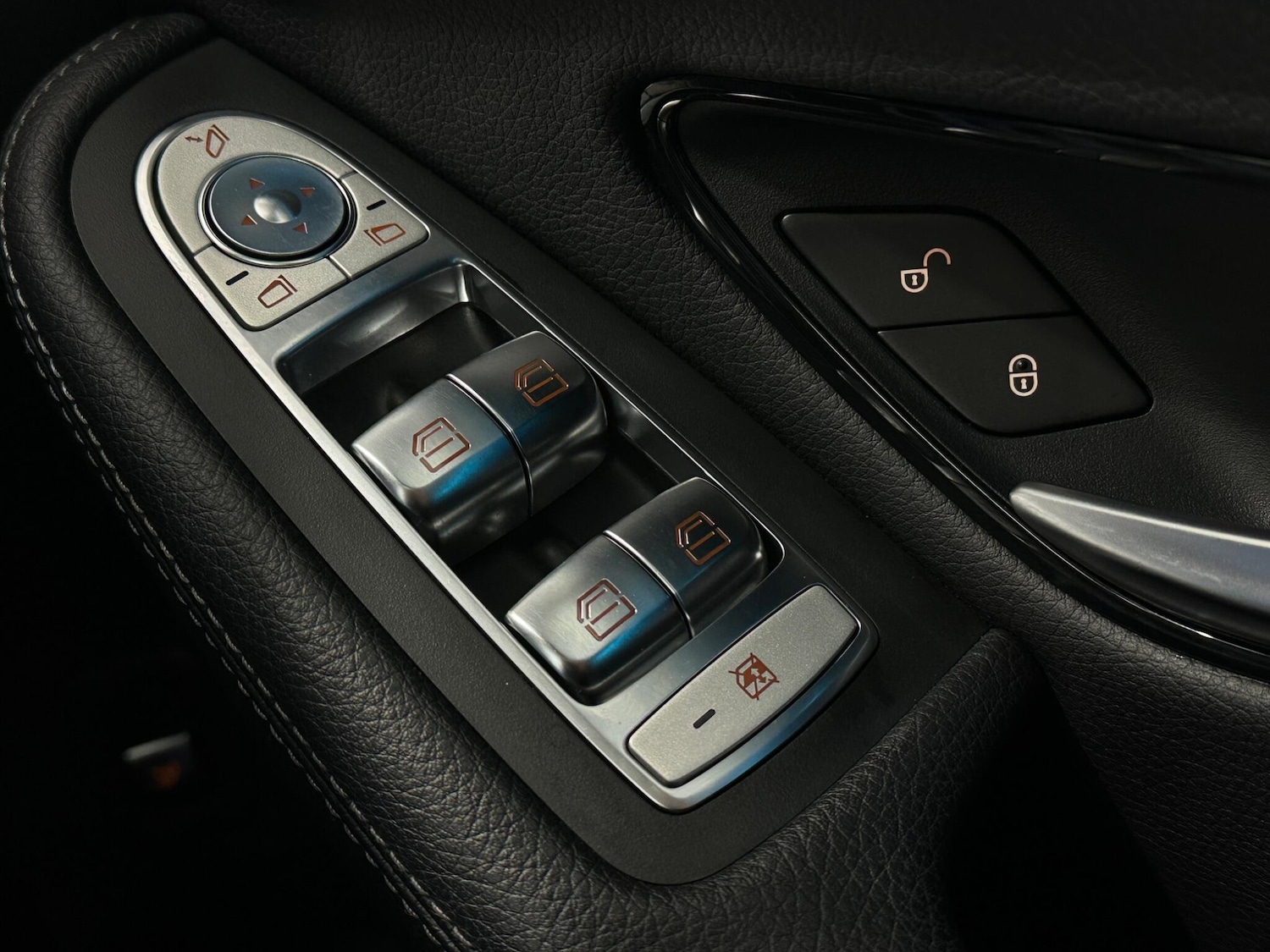 Used Mercedes-Benz GLC 2018 for sale - 76879011: Photo 19