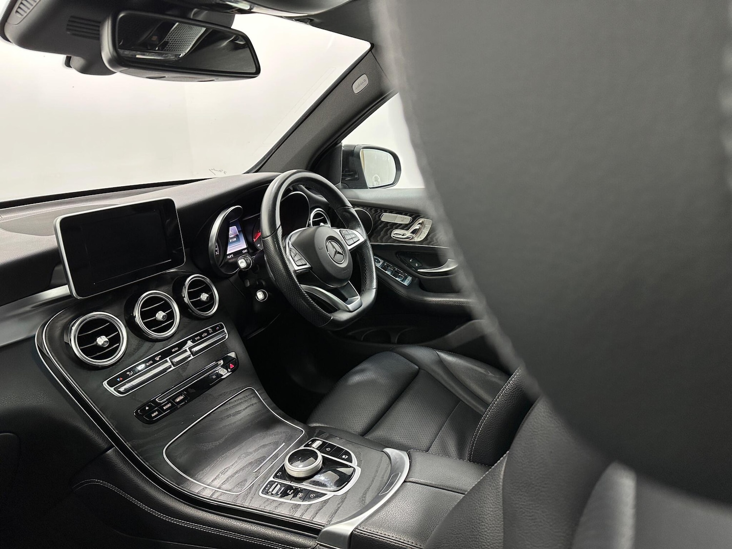 Used Mercedes-Benz GLC 2018 for sale - 76879011: Photo 29