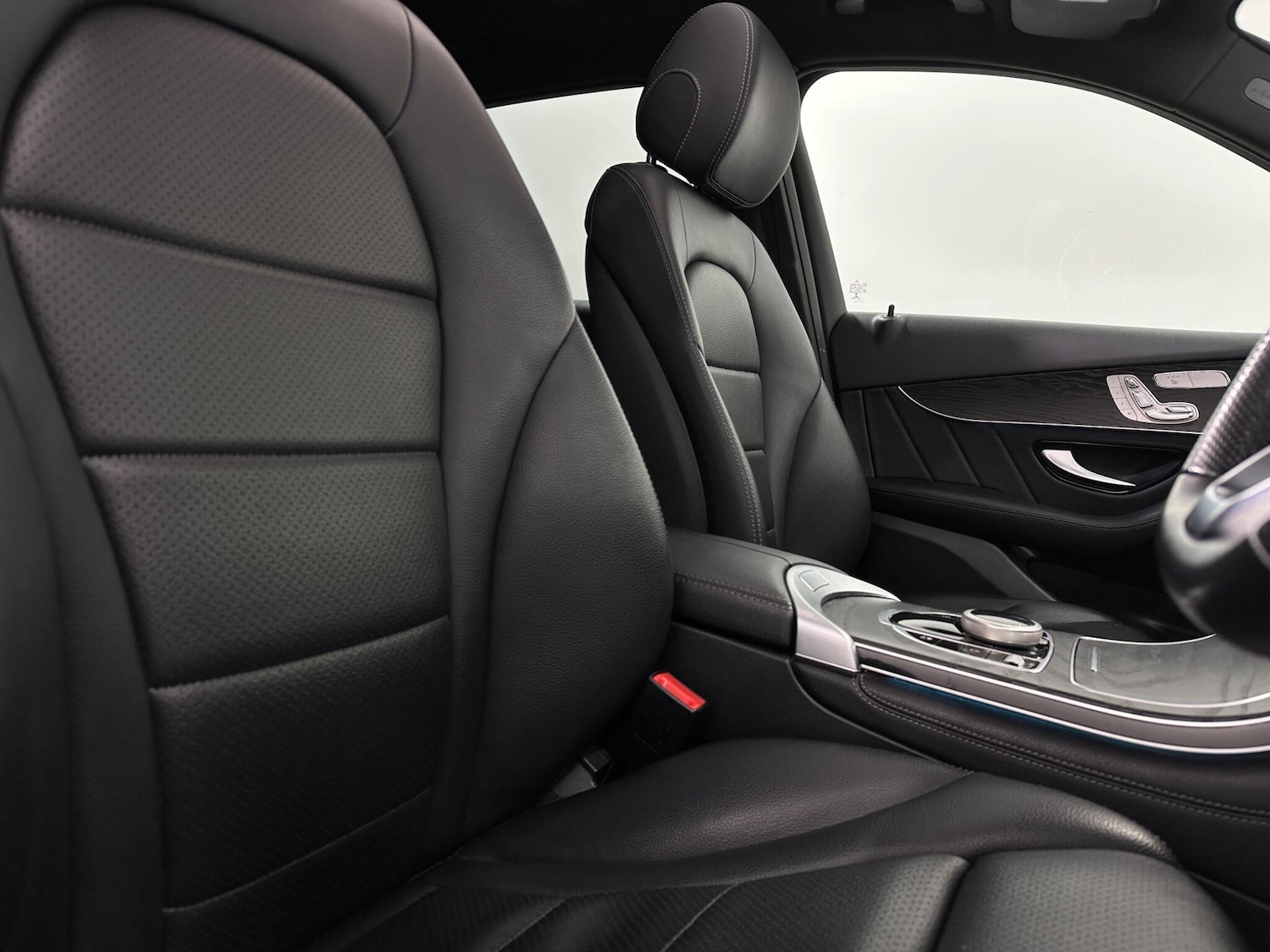 Used Mercedes-Benz GLC 2018 for sale - 76879011: Photo 31