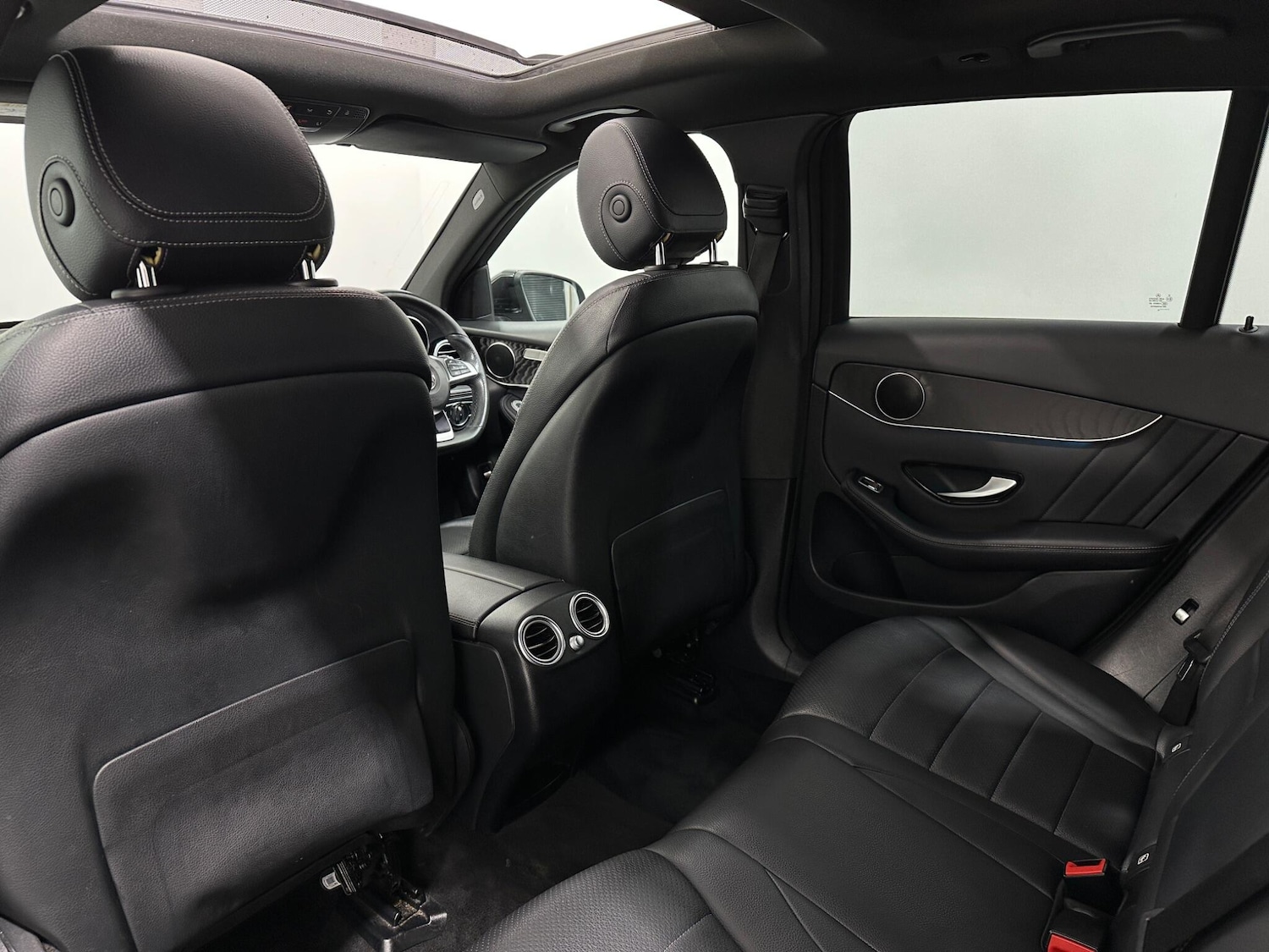 Used Mercedes-Benz GLC 2018 for sale - 76879011: Photo 38