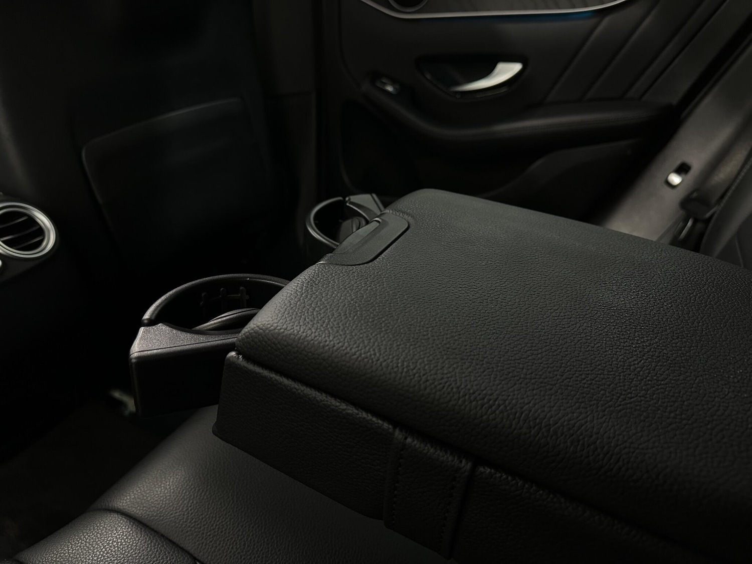 Used Mercedes-Benz GLC 2018 for sale - 76879011: Photo 40