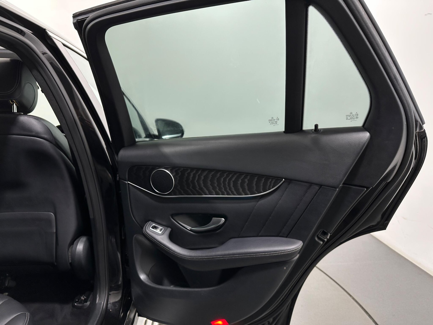 Used Mercedes-Benz GLC 2018 for sale - 76879011: Photo 44