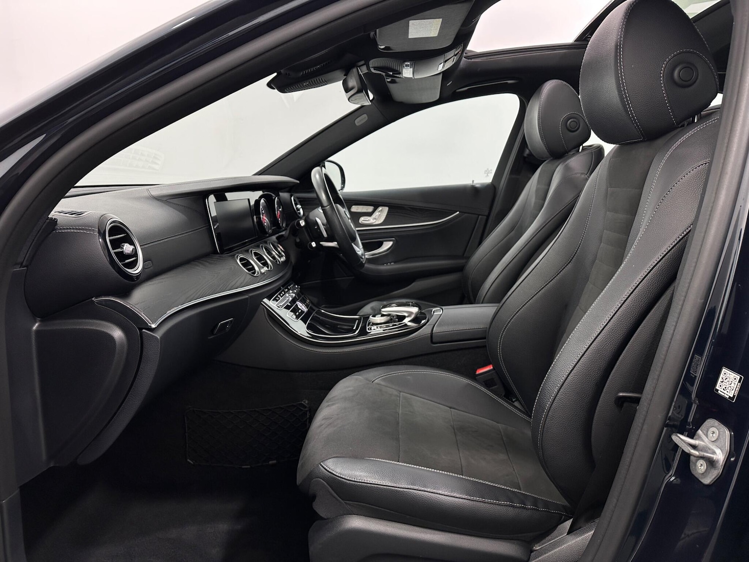 Used Mercedes-Benz E Class 2017 for sale - 77538278: Photo 37