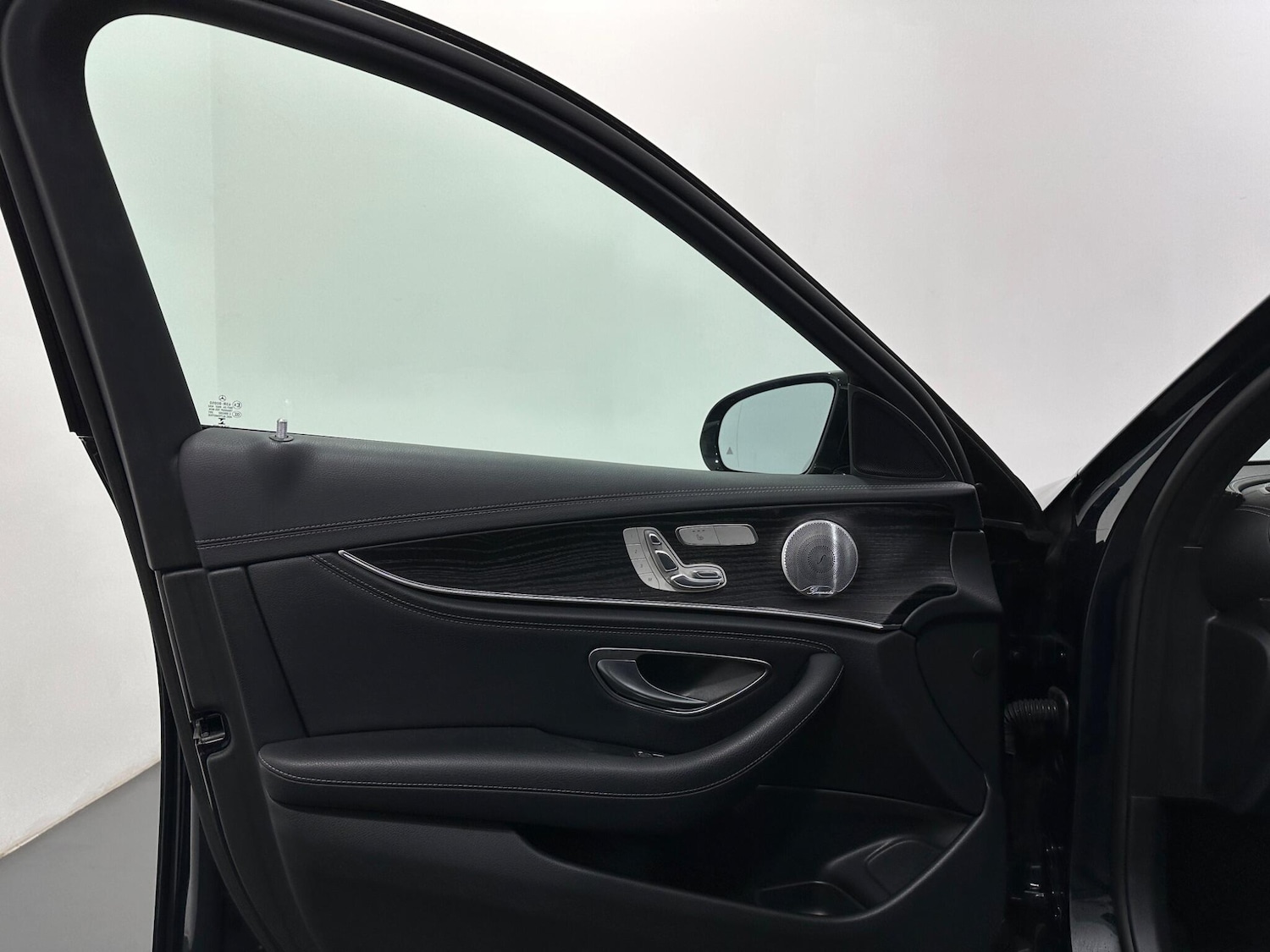 Used Mercedes-Benz E Class 2017 for sale - 77538278: Photo 40