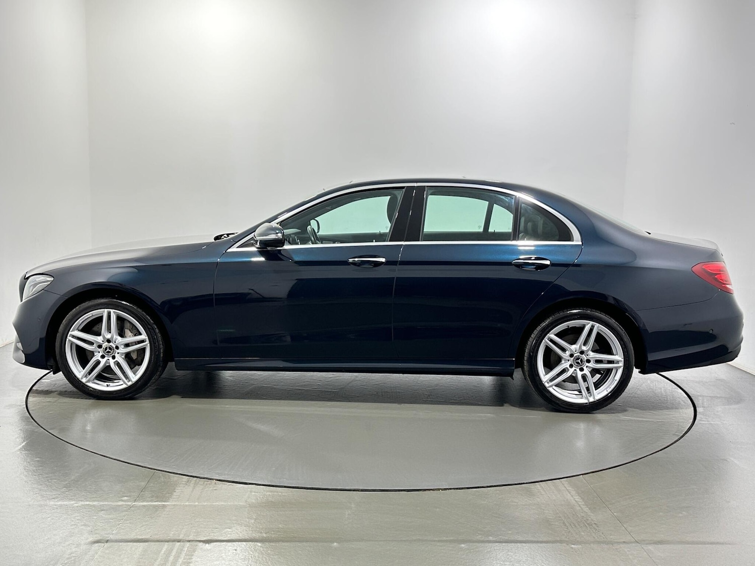 Used Mercedes-Benz E Class 2017 for sale - 77538278: Photo 5